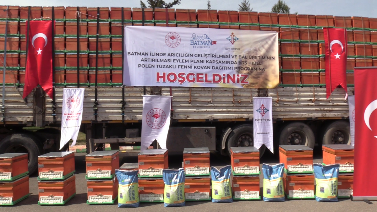 Batman’da 400 arıcıya kovan dağıtıldı