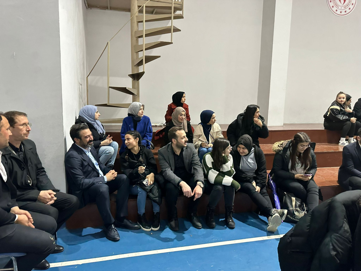 Siirt Belediye Başkan Adayı Ekrem Olğaç, Yüzlerce Gençle Buluştu!