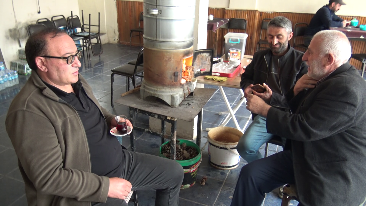 Sarıkamış’ta soğuk hava temmuzda soba yaktırdı