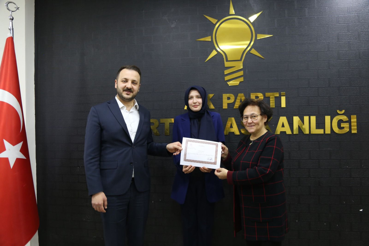 Siirt’te AK Parti Kadın Kolları Başkanlığı, kadınlara yönelik olarak düzenlediği ilk yardım eğitimi programını düzenlendi 