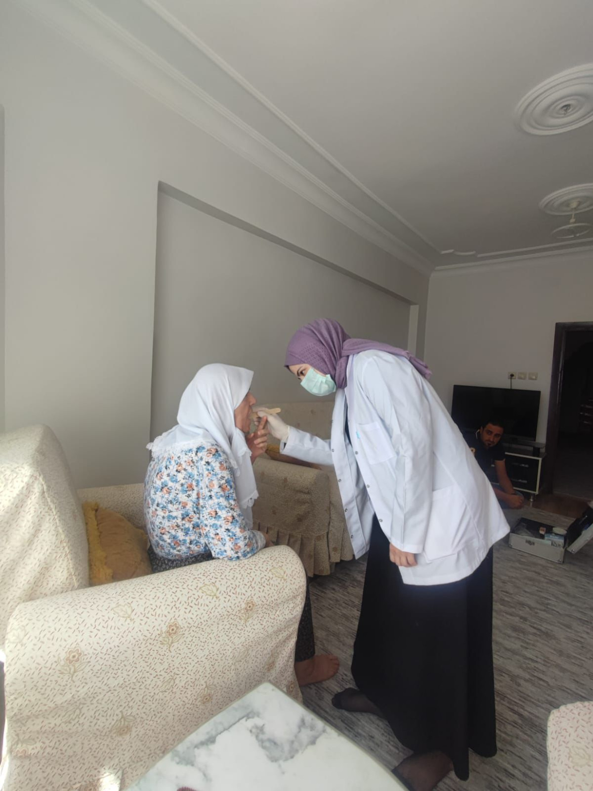 Belediye ve Sağlık Kurumları İş Birliğiyle Yaşlılarımıza Destek Evde Ağız Diş Sağlığı Taraması Yapıldı 