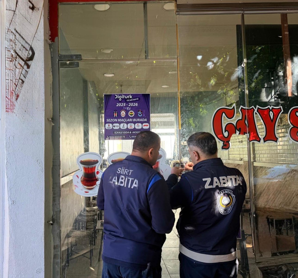 SİİRT BELEDİYESİ’NDEN YAYALARIN GEÇİŞİNİ ENGELLEYEN İŞLETMELERE KAPAMA CEZASI!