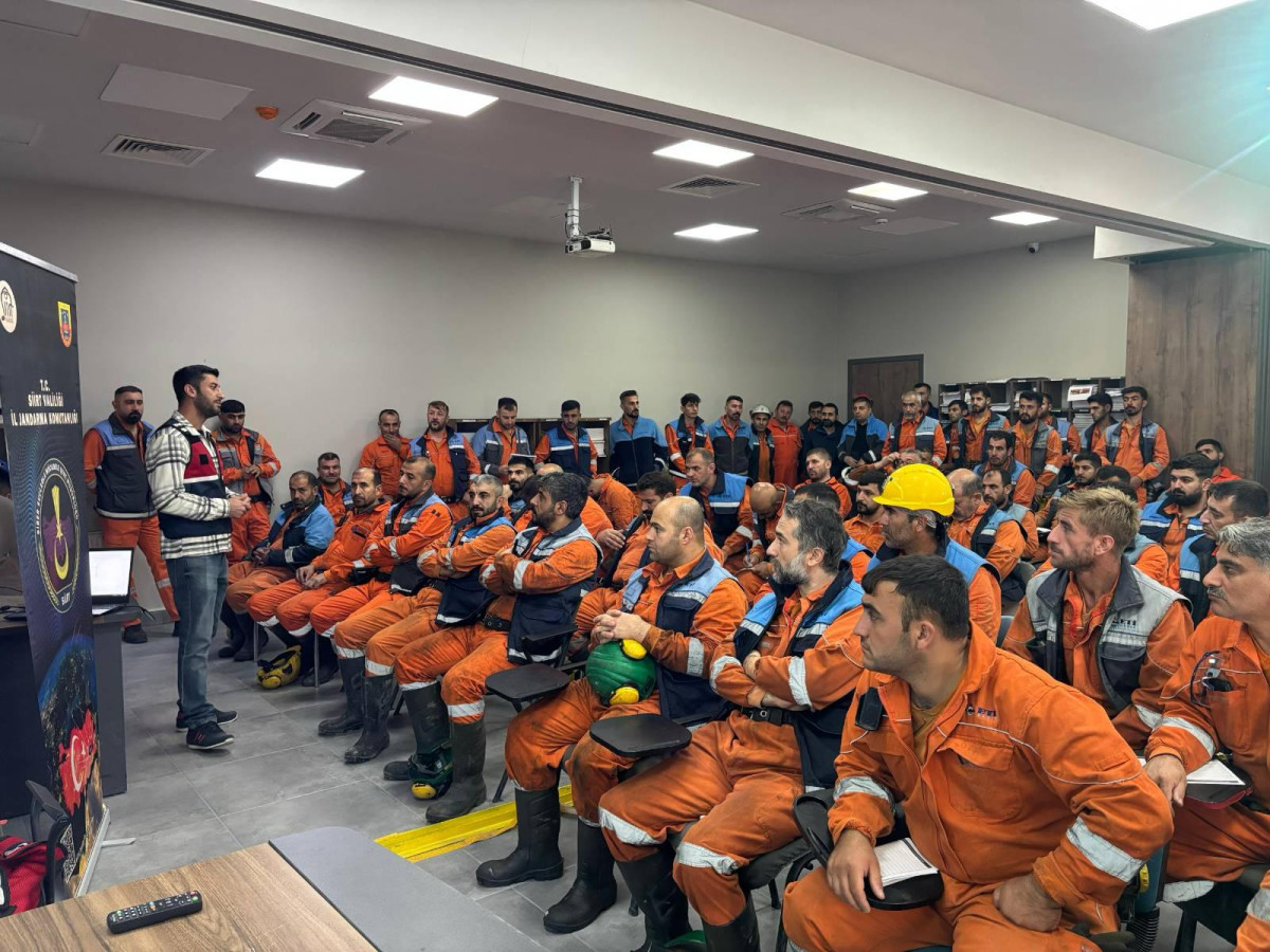 JANDARMADAN SİBER FARKINDALIK VE BİLİNÇLENDİRME ÇALIŞMALARI!