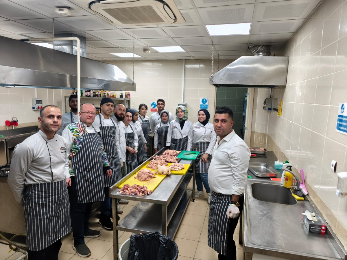 Siirt Üniversitesi Gastronomi ve Mutfak Sanatları Bölümü’nün mutfak uygulama dersi