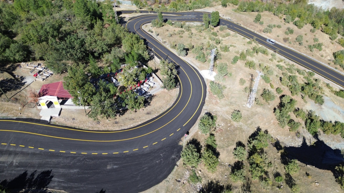 SİİRT’TE KIRSAL KALKINMANIN TEMELİ GÜÇLÜ YOL ALTYAPISIYLA ATILIYOR