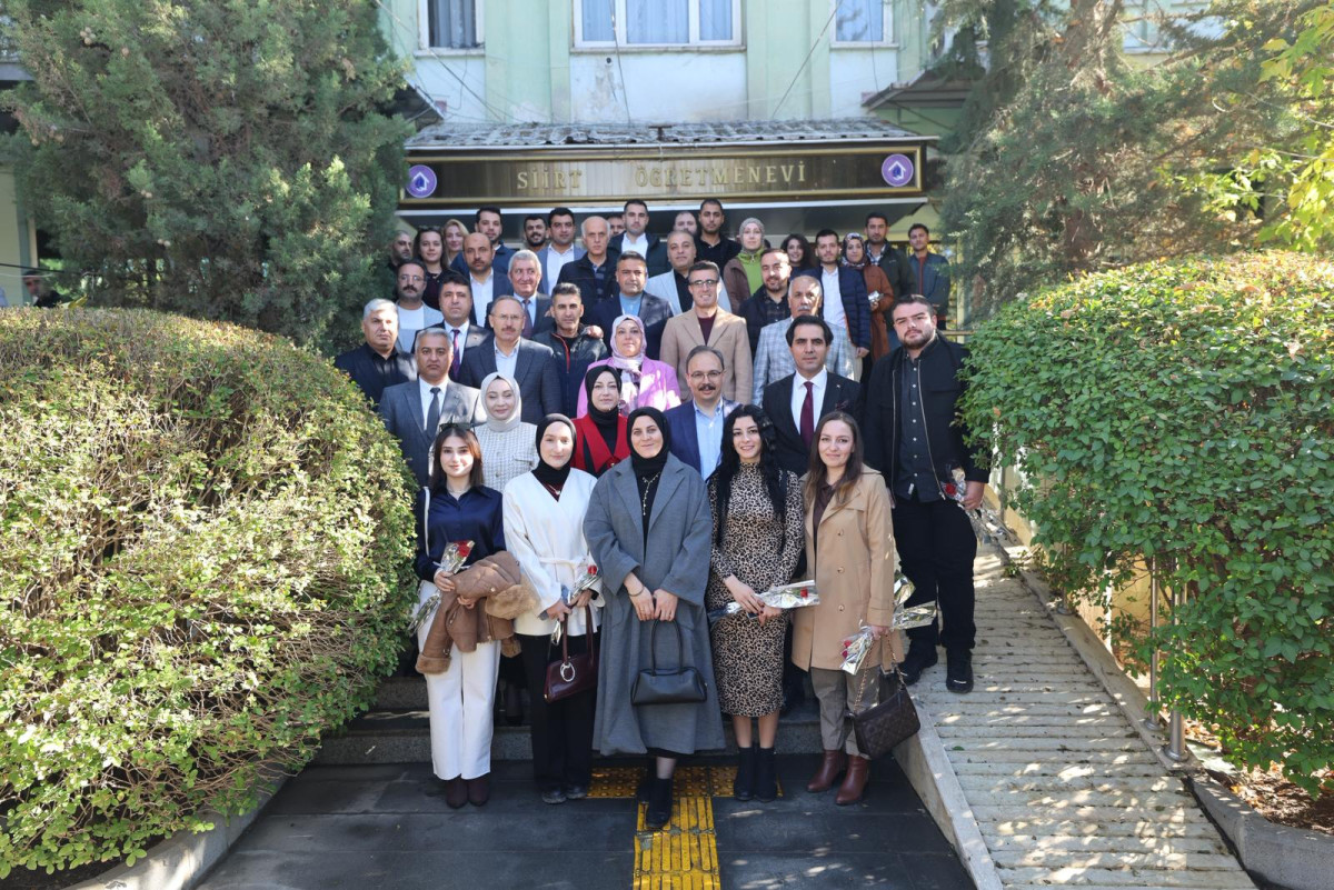 VALİ KIZILKAYA, 24 KASIM ÖĞRETMENLER GÜNÜ DOLAYISIYLA ÖĞRETMENLERLE BİR ARAYA GELDİ