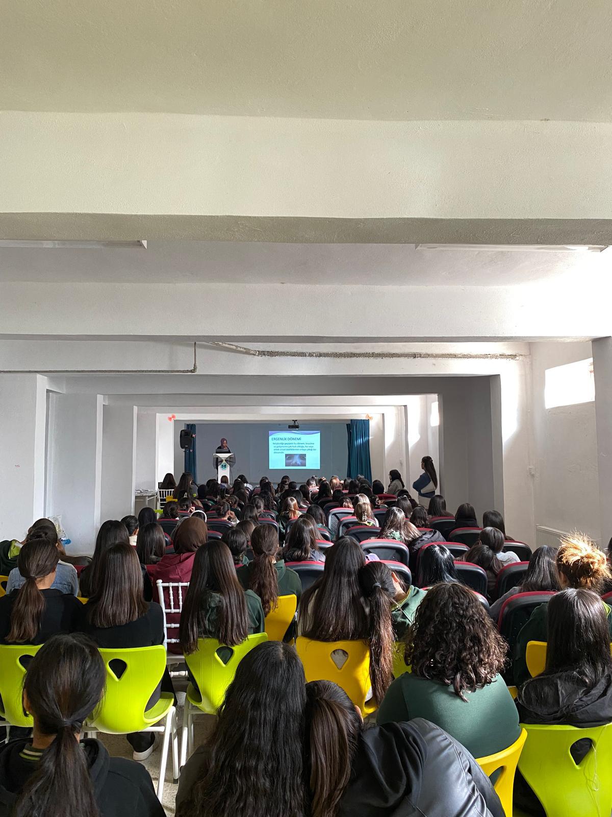  Mimar Sinan Anadolu Lisesi’nin öğrenci ve öğretmenlerini Sağlıkçılar Bilgilendirdi 