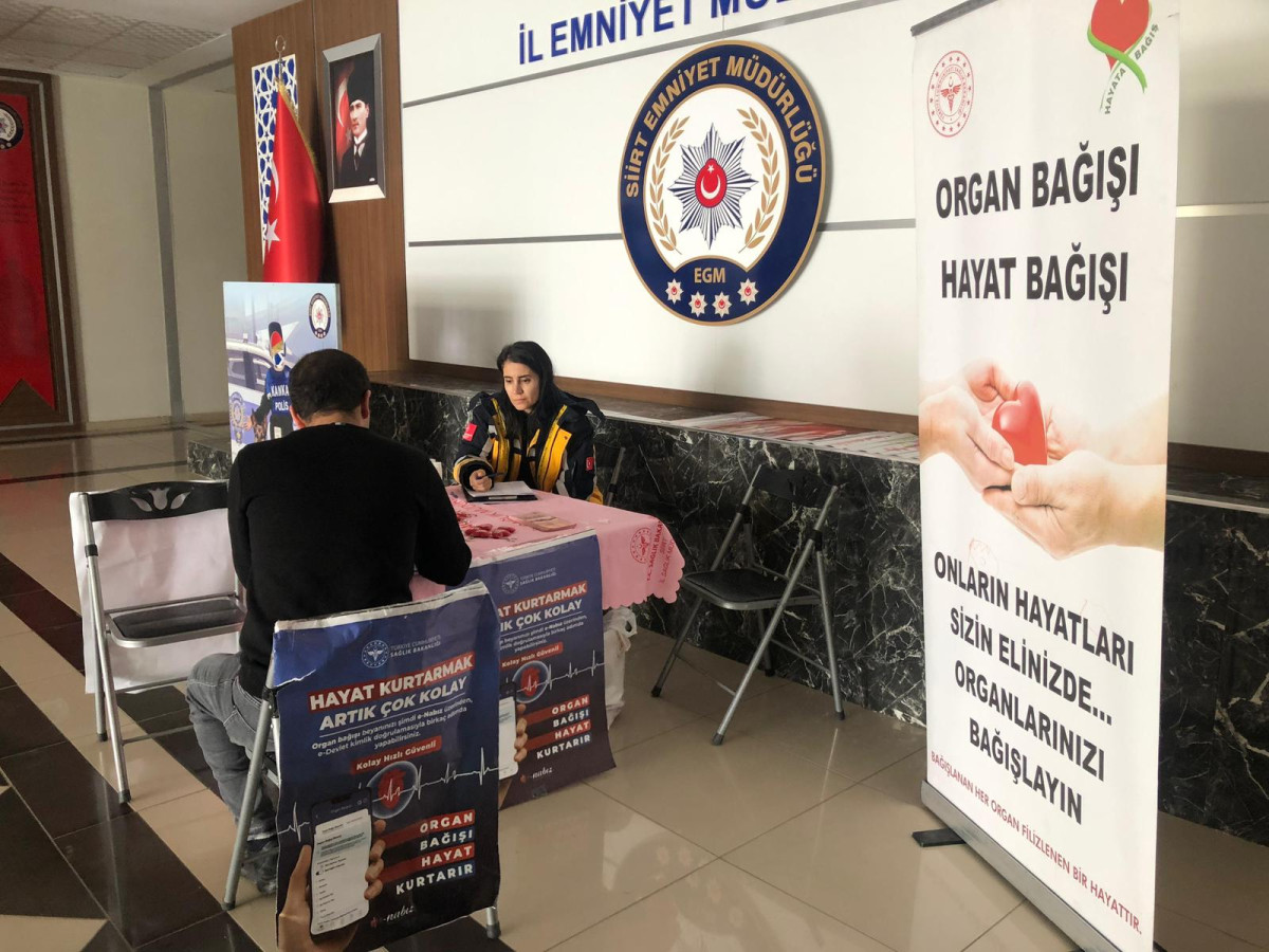 İlimiz Emniyet Müdürlüğü binasında, organ bağışının önemine dikkat çekmek ve toplumsal farkındalığı artırmak amacıyla Organ Bağışı Bilgilendirme Standı kuruldu.
