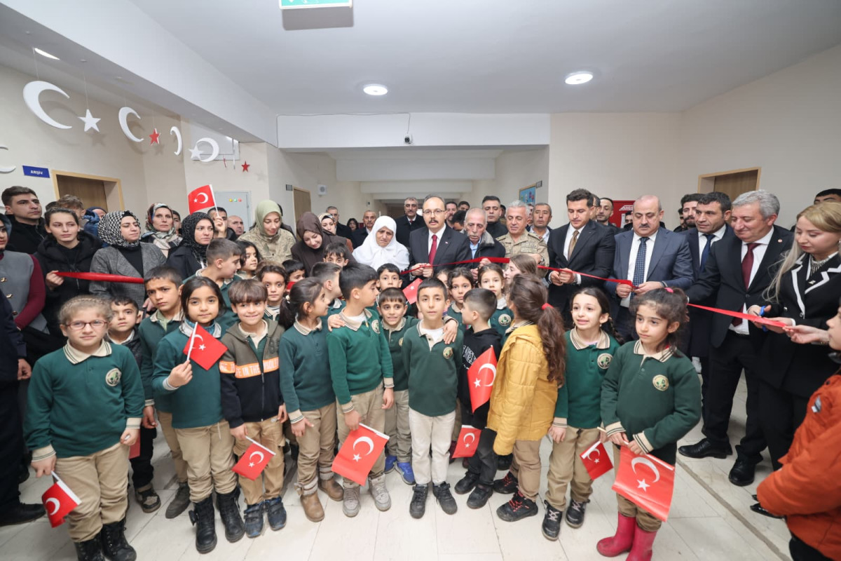 ERUH İLÇESİNDE SİLAH ARKADAŞLARI ŞEHİT DÜŞEN ARKADAŞLARI YAHYA YILDIZIN ADINI YAŞATTILAR