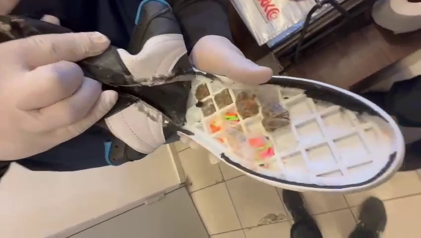 Ayakkabı Tabanında Uyuşturucu Madde Ele Geçirildi