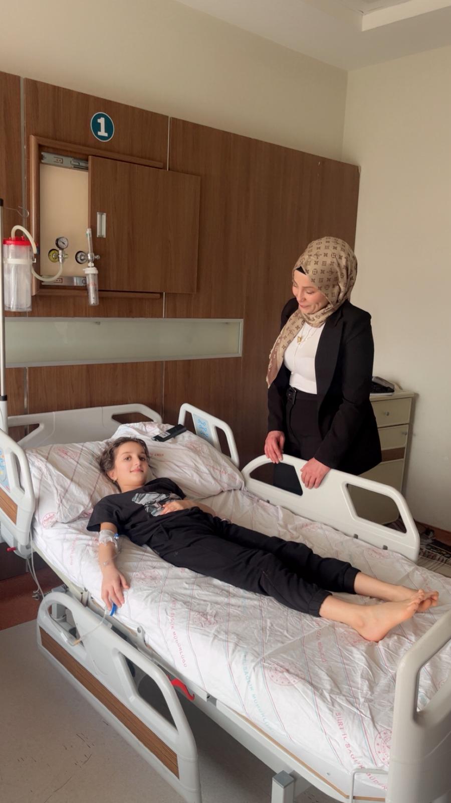 BBP SİİRT KADIN KOLLARI BAŞKANI AYNUR ÇOKAL’DAN HASTANE ZİYARETİ