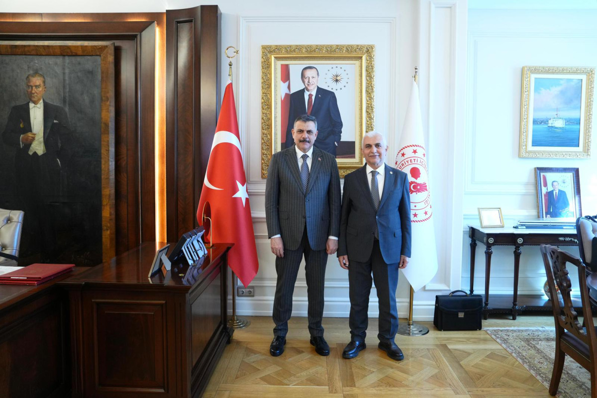 AK Parti Siirt Heyeti İçişleri Bakanlığı’nı Ziyaret Etti