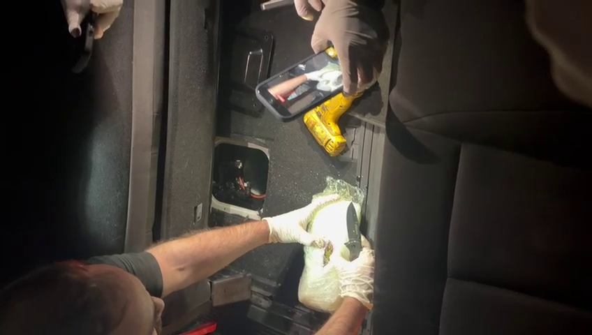 SİİRT’TE UYUŞTURUCU OPERASYONU: 9 KİLO 700 GRAM ESRAR ELE GEÇİRİLDİ