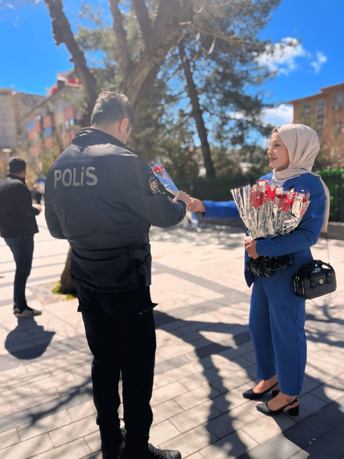Polis Haftası’nda Anlamlı Ziyaret: BBP Siirt Kadın Kolları’ndan Emniyet Güçlerine Destek