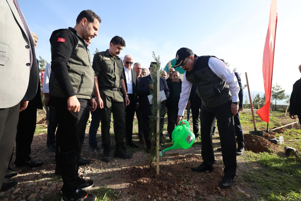 KURTALAN’DA FİDANLAR TOPRAKLA BULUŞTU