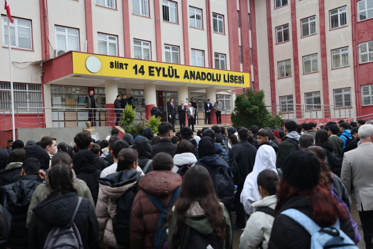 VALİ KIZILKAYA,14 EYLÜL ANADOLU LİSESİNİ ZİYARET ETTİ 