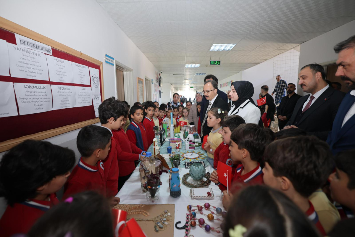 SIFIR ATIK KÜTÜPHANELERİ SİİRT’TE HİZMETE AÇILDI