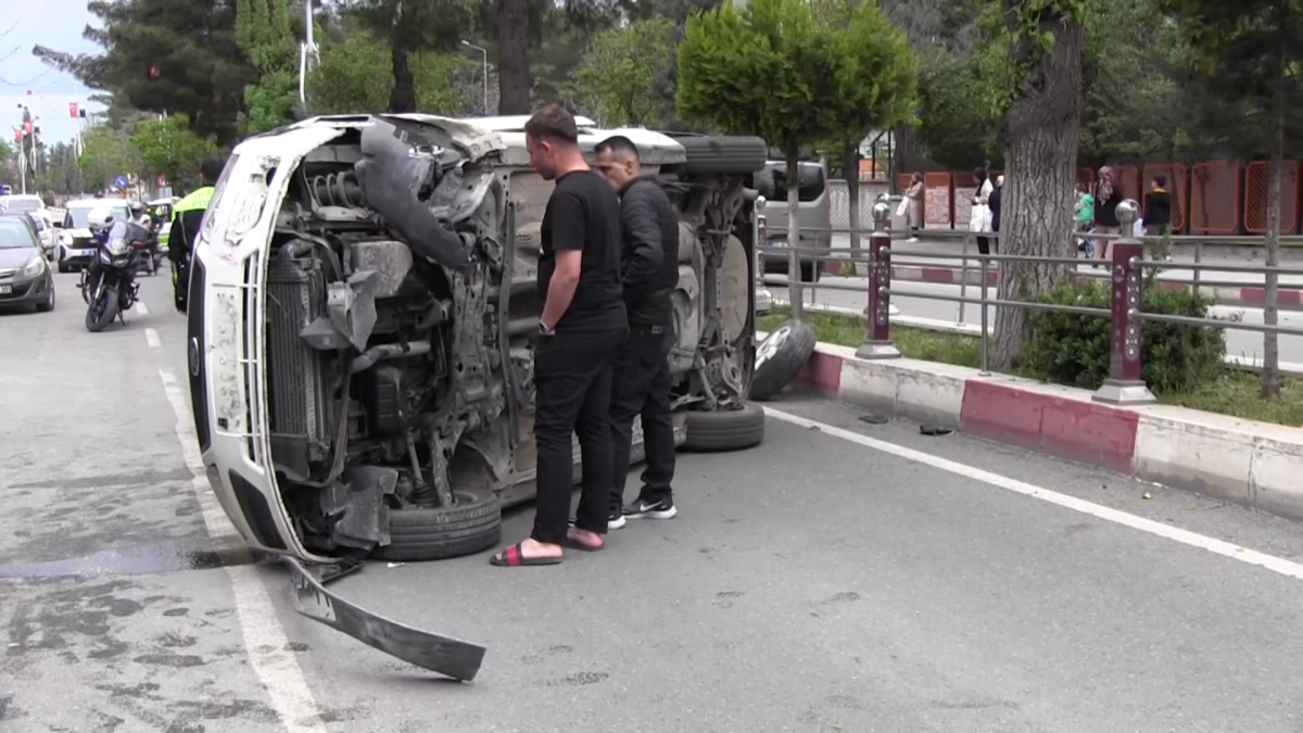 SİİRT TE MEYDANA GELEN TRAFİK KAZASINDA BİR KİŞİ YARALANDI
