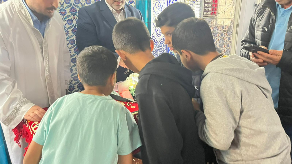 Kurtalan’da Gençler Sakal-ı Şerif Ziyaretinde Buluştu