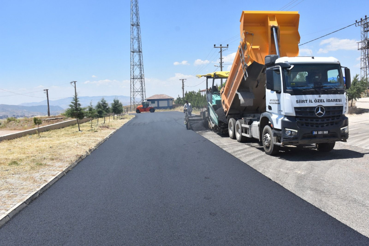 SİİRT OSB’DE 5 BİN TONLUK ASFALT ATAĞI