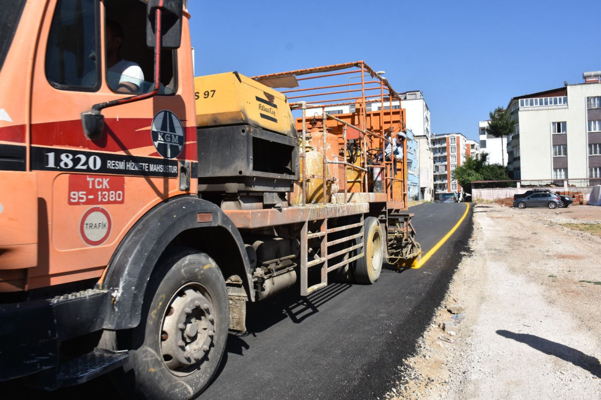 SİİRT'TE 23,5 KİLOMETRELİK YOL YENİLEME ÇALIŞMASI TAMAMLANDI