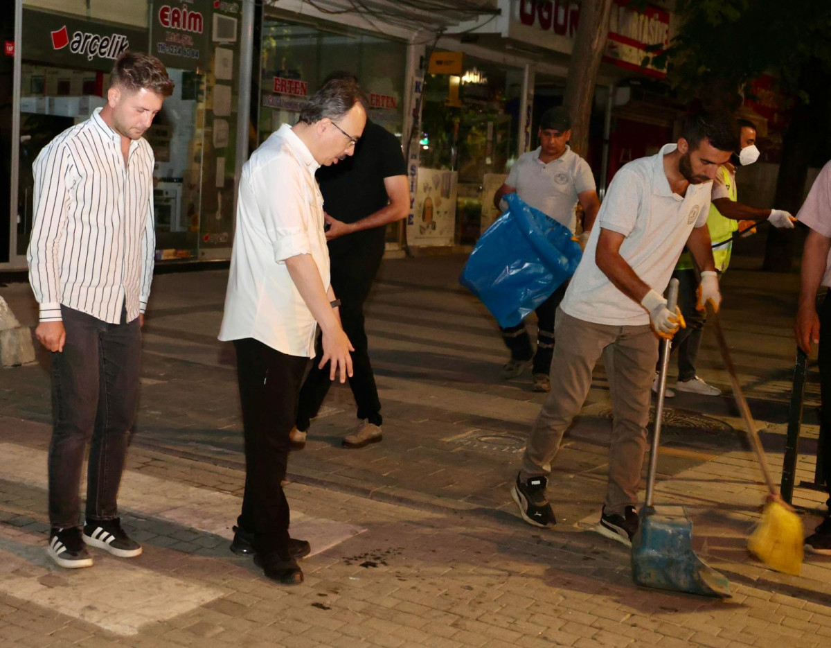 VALİ KIZILKAYA TEMİZLİK SEFERBERLİĞİNİ SAHADA TAKİP ETTİ!