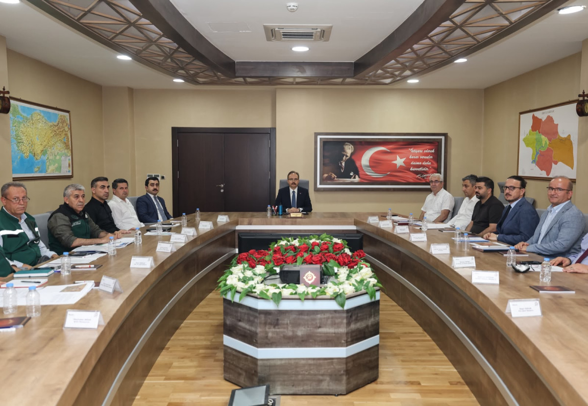 SİİRT’TE 500 YATAKLI YENİ SİİRT EĞİTİM VE ARAŞTIRMA HASTANESİ İÇİN KOORDİNASYON TOPLANTISI GERÇEKLEŞTİRİLDİ.