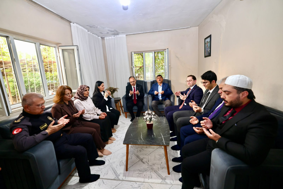 SİİRT VALİSİ KIZILKAYA’DAN ŞEHİT AİLELERİNE ZİYARET.