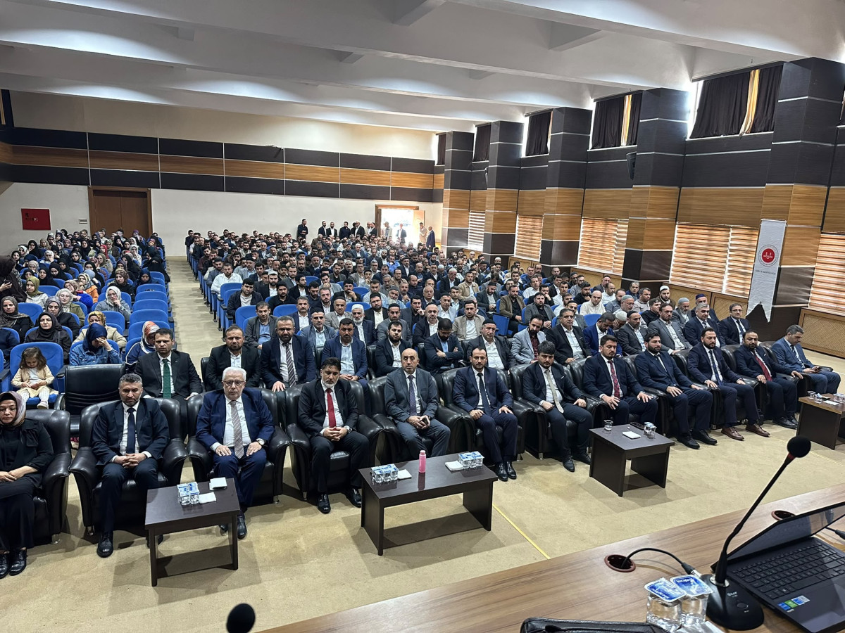 DİYANET’İN “SAHA BULUŞMALARI 2026” PROGRAMI SİİRT’TE GERÇEKLEŞTİRİLDİ