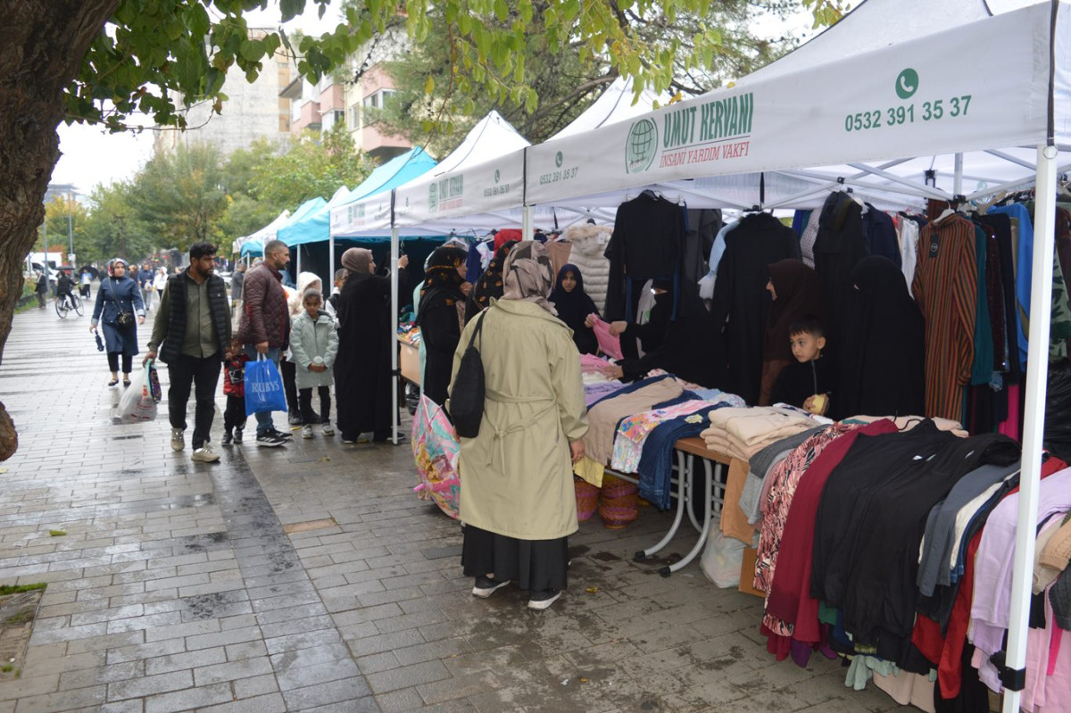 Siirt’te yetim ve muhtaçlar için kermes: Hayırseverlere destek çağrısı