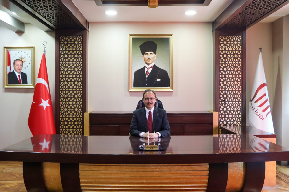 VALİ VE BELEDİYE BAŞKAN VEKİLİ DR. KEMAL KIZILKAYA’NIN 29 EKİM CUMHURİYET BAYRAMI KUTLAMA MESAJI