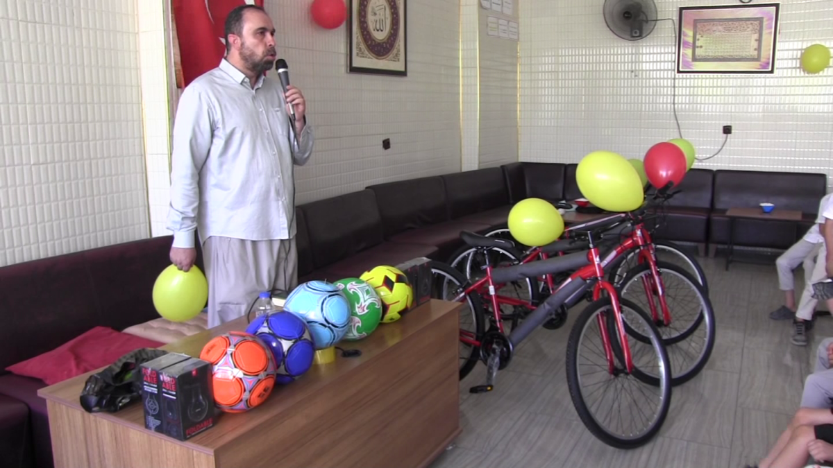 Siirt’te Kur’an-ı Kerim’i Bitiren Öğrencilere Bisiklet Hediyesi