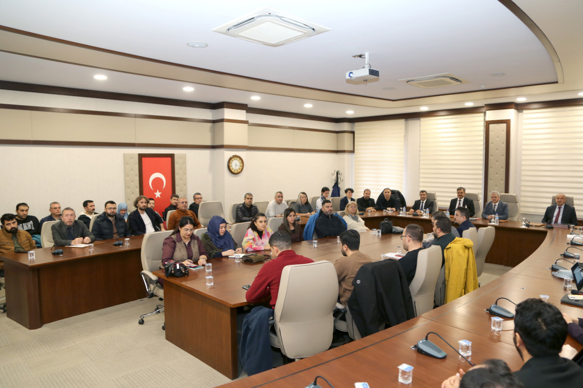 Siirt Üniversitesi’nde Lisansüstü Eğitim Kalite Beklentileri ve Süreç Değerlendirme Toplantısı Gerçekleştirildi