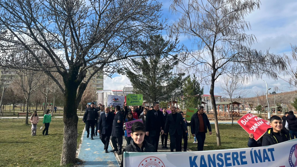 KURTALANLI GENÇLERDEN KANSERE KARŞI 