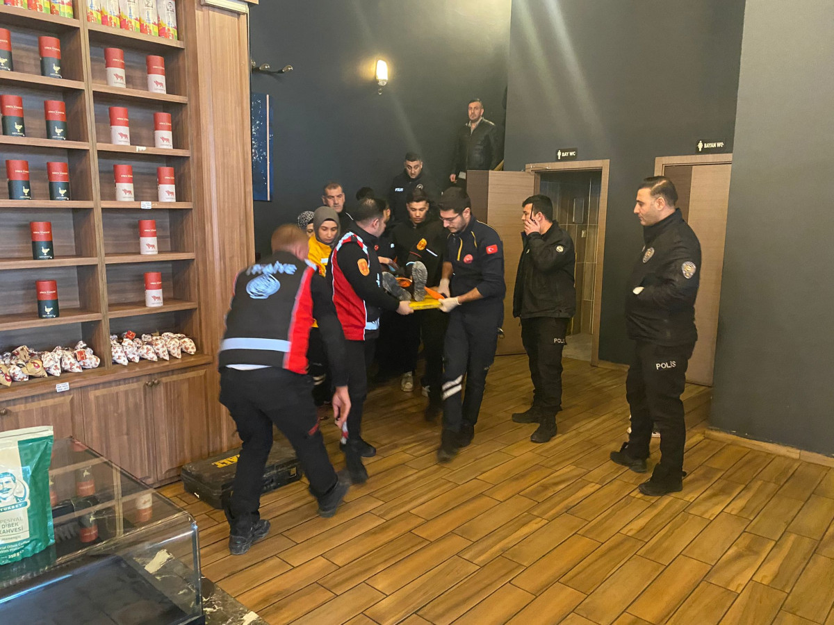 SİİRT TE HAVALANDIRMA BOŞLUĞUNA DÜŞEN KÜBRA KAYA DÜŞTÜĞÜ YERDEN KURTARILDI