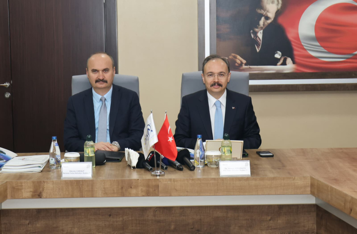 DİKA OLAĞAN YÖNETİM KURULU TOPLANTISI DÖNEM BAŞKANI VALİ KIZILKAYA BAŞKANLIĞINDA YAPILDI