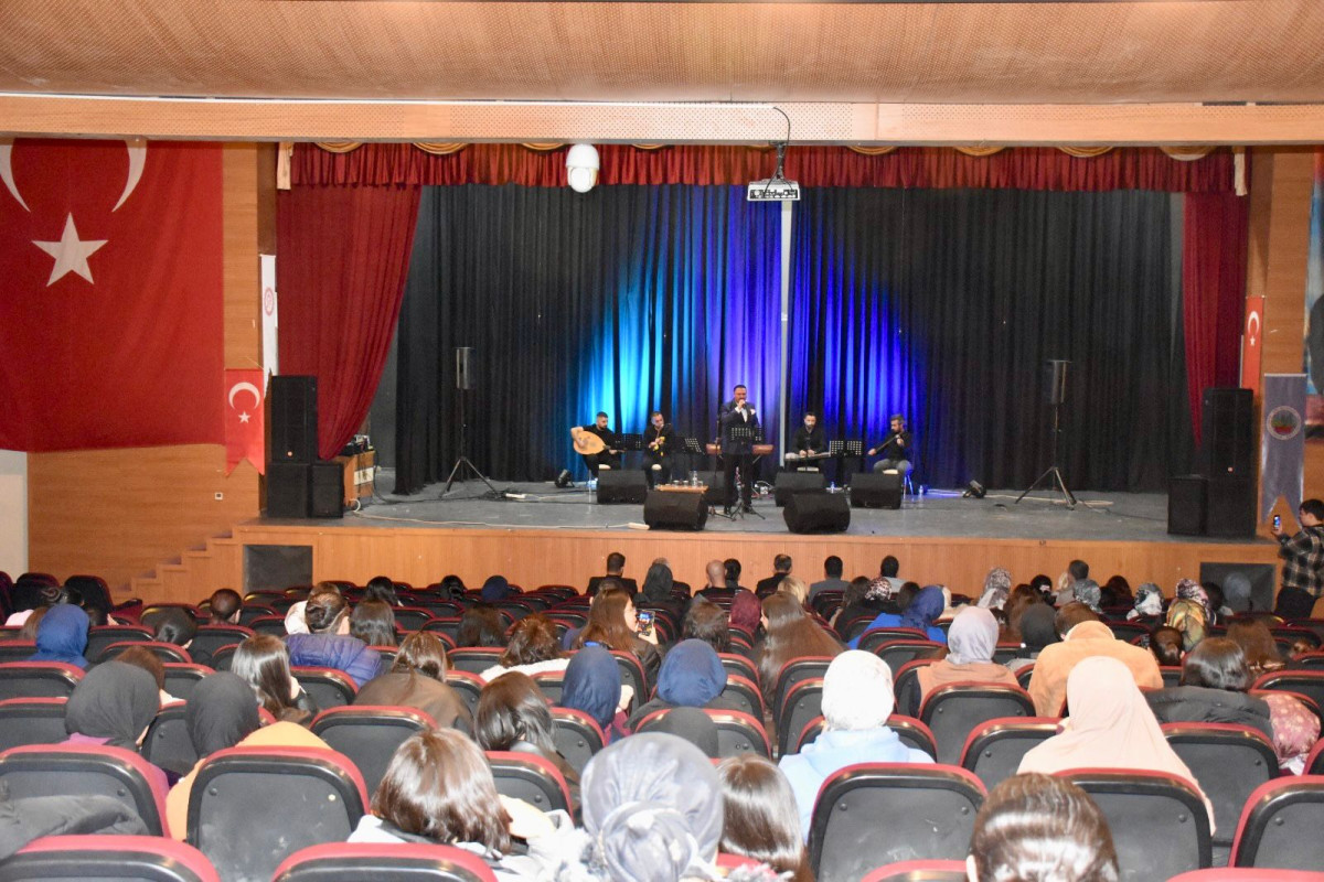 SİİRT’TE RAMAZAN’IN MANEVİ İKLİMİ TASAVVUF EZGİLERİYLE DEVAM EDİYOR! 