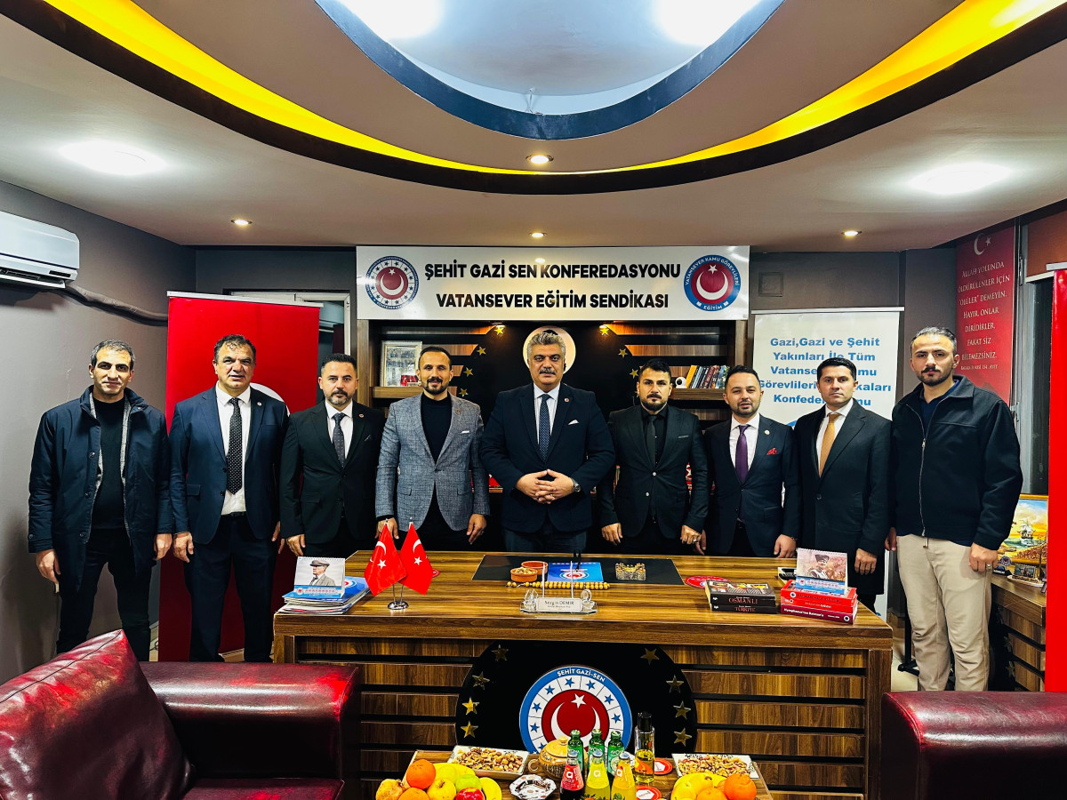 Şehit gazi sen konfederasyon başkanı Tuna Avcı Batman ilinde şehit aileleri ve gazileri iftar yemeğine programına katıldı