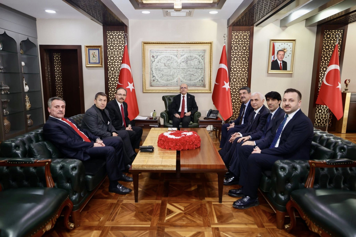 Bir dizi ziyaret ve temaslarda bulunmak üzere Siirt te gelen  Hazine ve Maliye Bakanı Mehmet Şimşek Vali Dr. Kemal Kızılkaya’yı Ziyaret etti