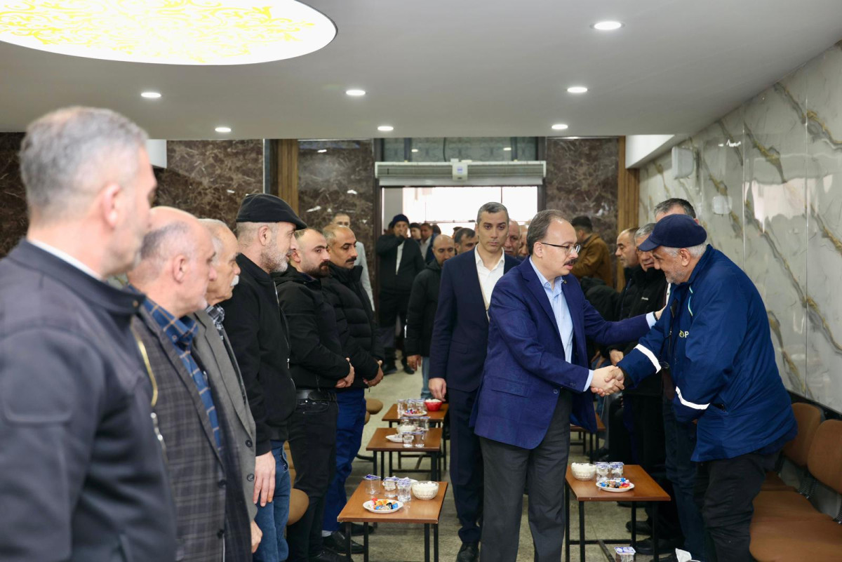 VALİ KIZILKAYA, MHP İL BAŞKANI TÜKENMEZ’İN ACISINI PAYLAŞTI.