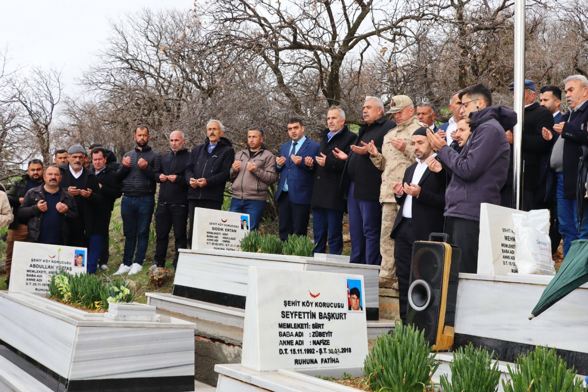 SİİRT- EKMEKÇİLER KÖYÜ’NDEKİ ŞEHİTLER DUALARLA ANILDI