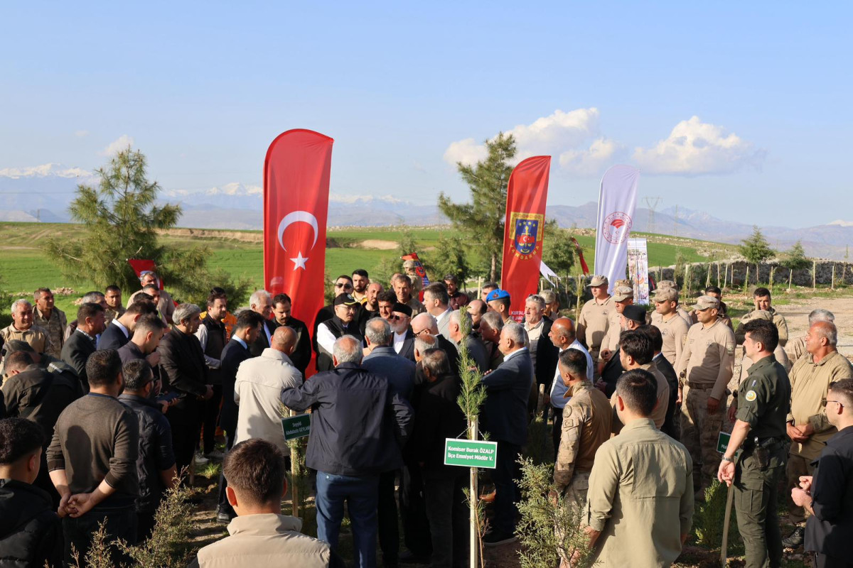 KURTALAN’DA FİDANLAR TOPRAKLA BULUŞTU