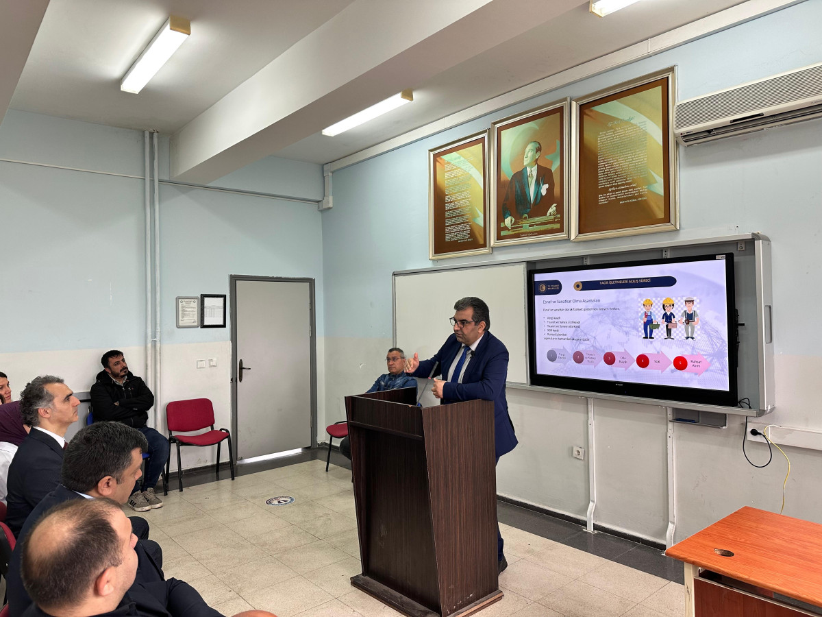 MESLEKİ EĞİTİM ÖĞRENCİLERİNE KOSGEB DESTEKLERİ, GİRİŞİMCİLİK VE İŞ KURMA SÜREÇLERİ ANLATILDI