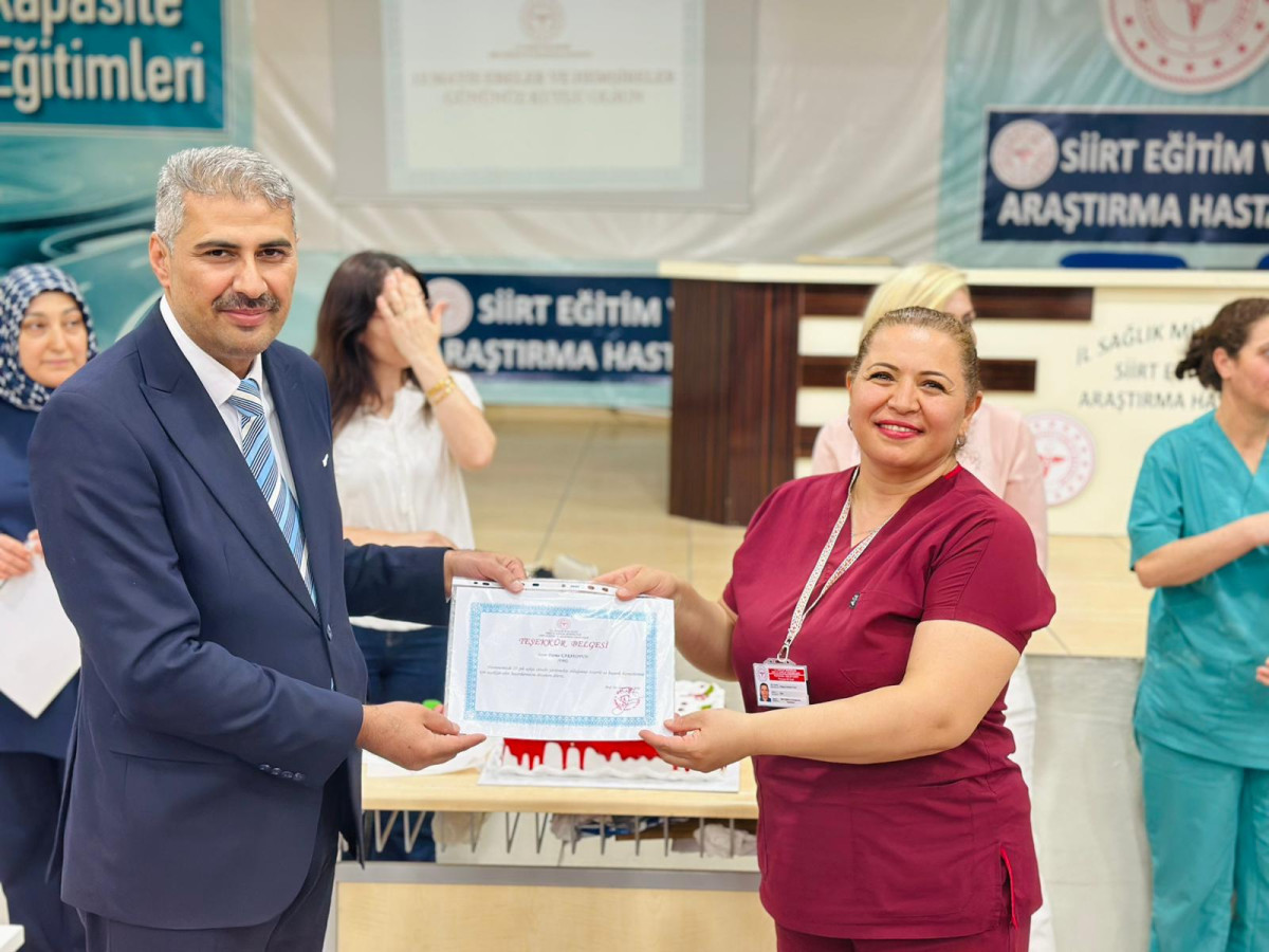 Siirt Eğitim ve Araştırma Hastanesi’nde 12 Mayıs Hemşireler Günü dolayısıyla bir program düzenlendi.