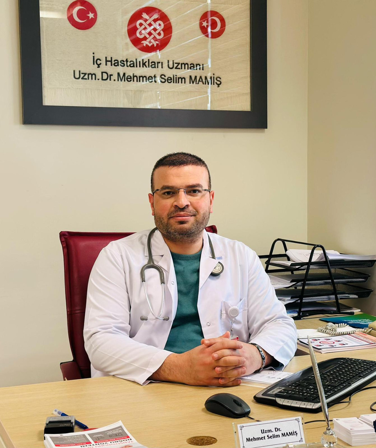 İç Hastalıkalrı Uzmanı Doktor Öğretim Üyesi Mehmet Selim MAMİŞ, Dünya Hipertansiyon Günü dolayısıyla vatandaşları hipertansiyon hastalığına karşı dikkatli olmaları konusunda uyardı.