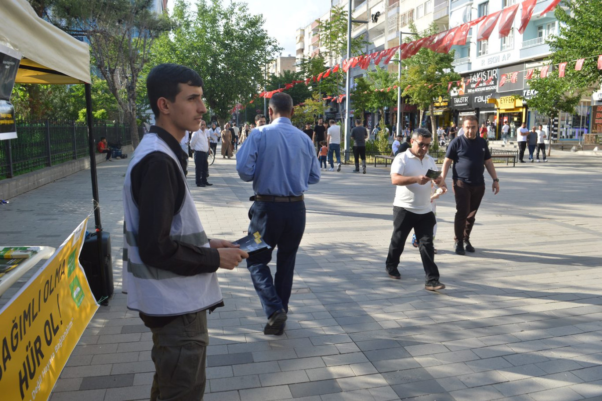 HÜDA PAR'dan uyuşturucuya karşı farkındalık standı: