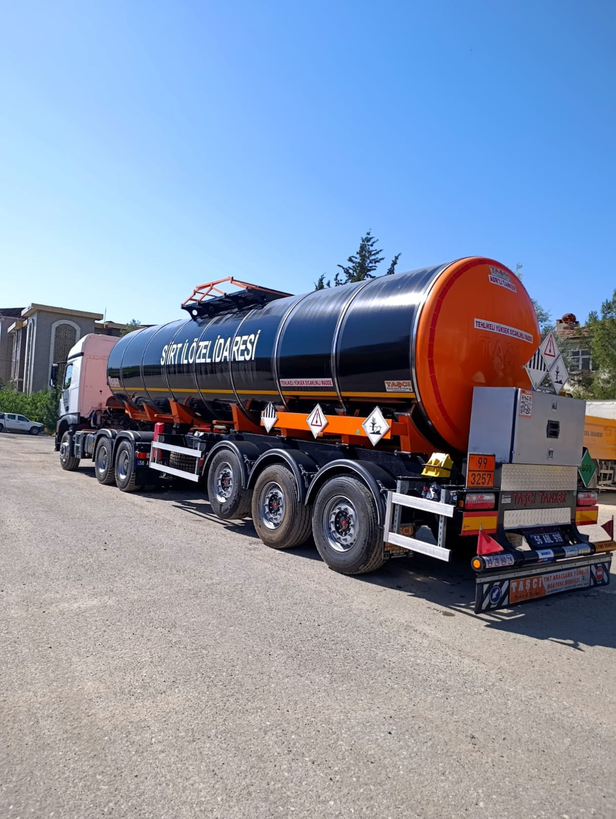 Siirt İl Özel İdaresi Filosuna Yeni Yakıt Tankeri Kazandırıldı