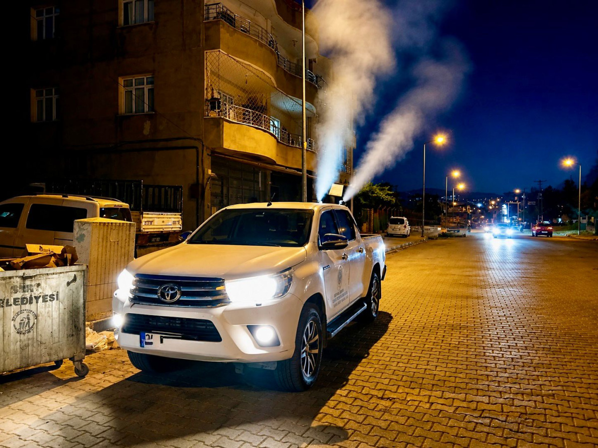 Vatandaşlarımızın sağlığının korunması amacıyla kent genelinde sinek, haşere ve kene ile mücadele çalışmalarımız aralıksız olarak sürdürülmektedir.