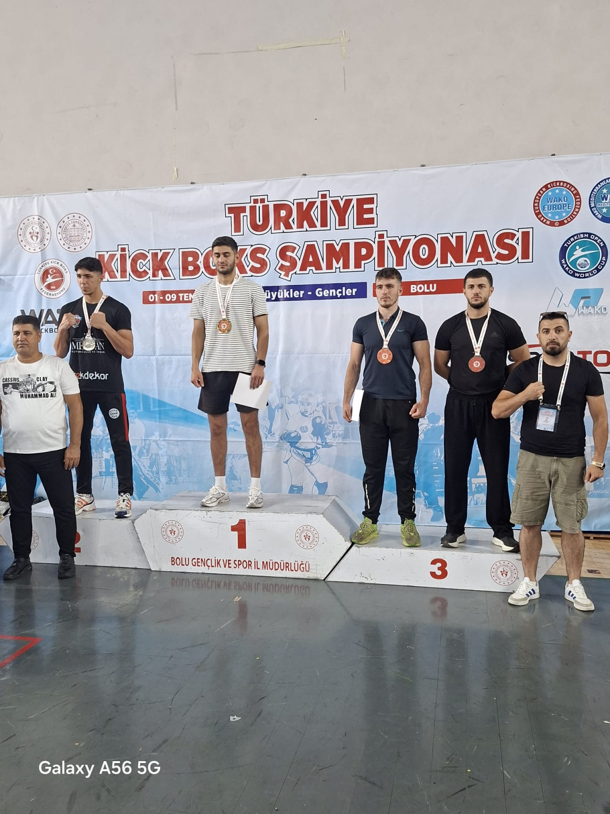 Türkiye Kick Boks Şampiyonası'nda ilimiz sporcuları madalyalarla  ile döndüler