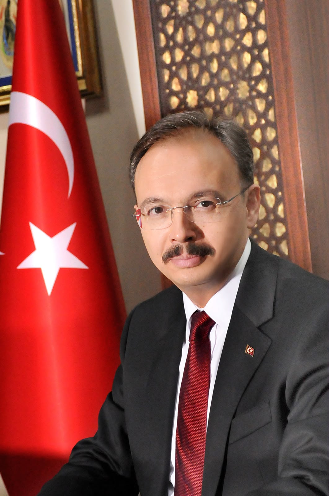 VALİ VE BELEDİYE BAŞKAN V. DR. KEMAL KIZILKAYA'NIN